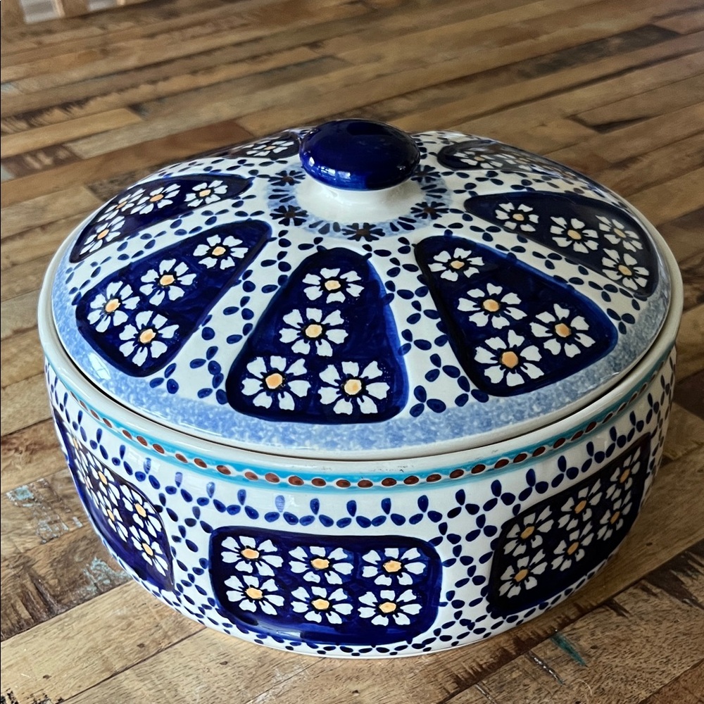 Boleslawiec Polish Pottery Baking Serving Dish with Lid Daisy Pattern